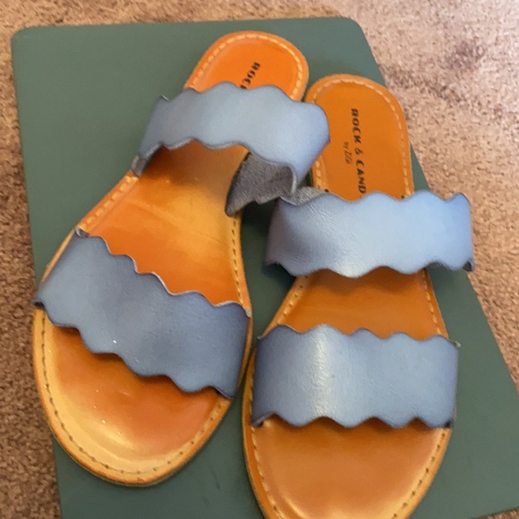 Sandals - Picture 3 of 3